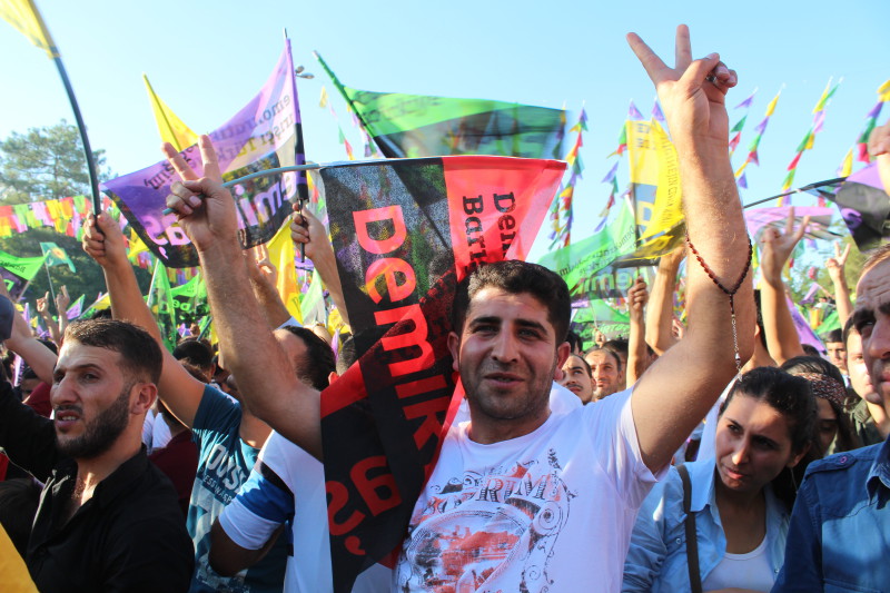HDP-verkiezingsbijeenkomst in Diyarbakir (Amed) voor de presidentsverkiezingen, augustus 2014. Foto: Kristel Cuvelier
