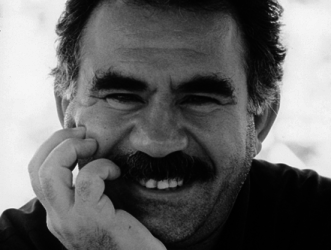 Öcalan exact 25 jaar opgesloten in isolatie – VRT-interview met Derwich Ferho (15-02-24)