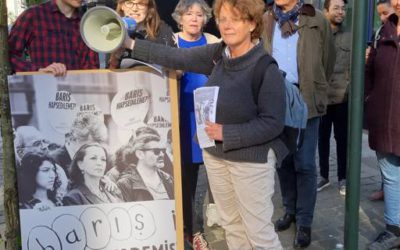 Protestactie aan Turkse ambassade tegen opsluiting Academici voor Vrede