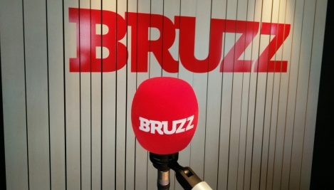 BRUZZ-Radio interviewt Derwich Ferho naar aanleiding van de moord op Masha Amini